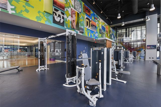 1010 Brickell Ave 3905, Miami, FL 33131