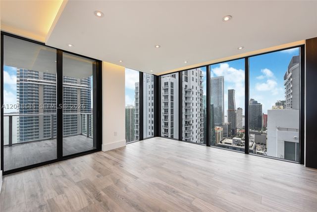 1010 Brickell Ave 3905, Miami, FL 33131