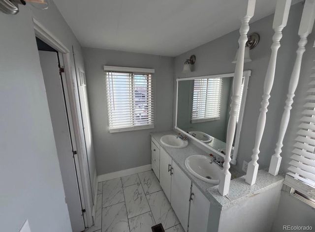 2100 W 100th Avenue, Thornton, CO 80229