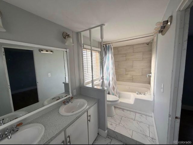 2100 W 100th Avenue, Thornton, CO 80229