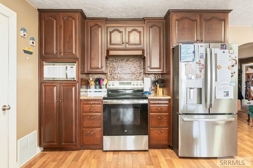 Image 12 of property listing at 713 W Hwy 39, Blackfoot, ID 83221