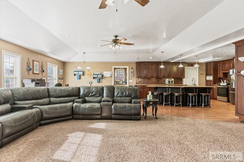 Image 6 of property listing at 713 W Hwy 39, Blackfoot, ID 83221