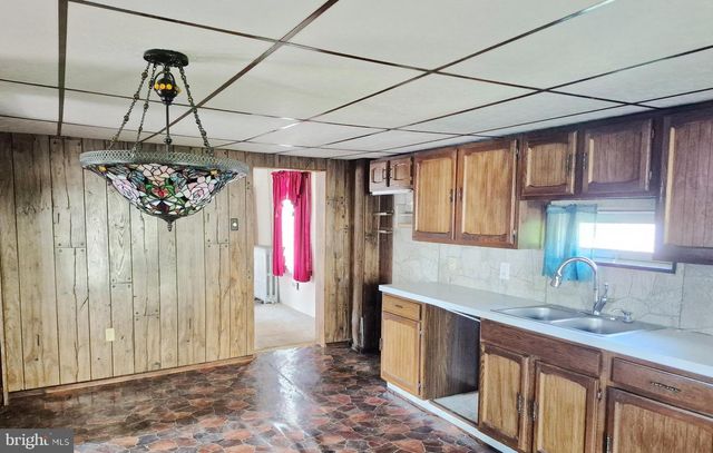 603 W PINE ST, Shamokin, PA 17872