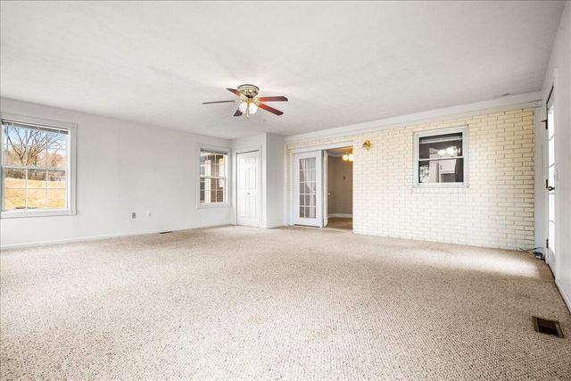 24 Cardinal Heights Road, Williamsburg, KY 40769