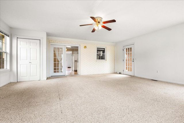 24 Cardinal Heights Road, Williamsburg, KY 40769