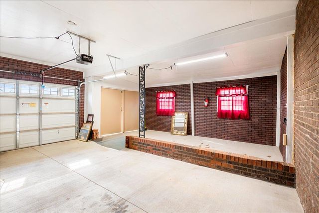 24 Cardinal Heights Road, Williamsburg, KY 40769