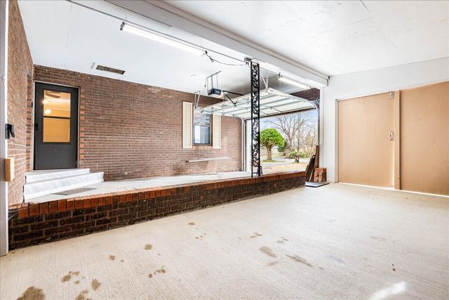 24 Cardinal Heights Road, Williamsburg, KY 40769