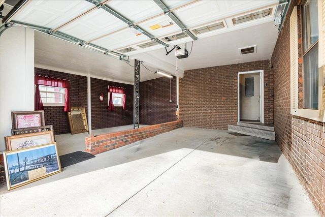 24 Cardinal Heights Road, Williamsburg, KY 40769