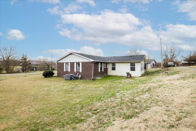 24 Cardinal Heights Road, Williamsburg, KY 40769