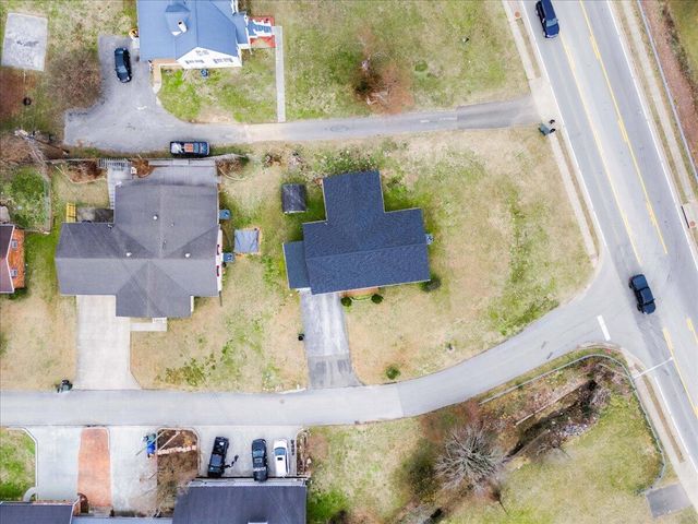 24 Cardinal Heights Road, Williamsburg, KY 40769