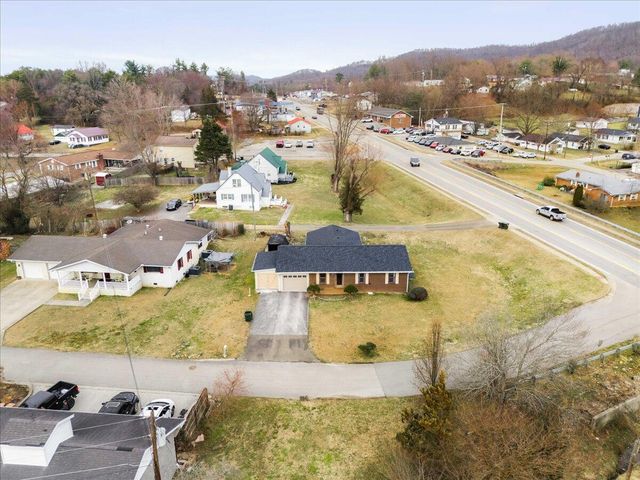 24 Cardinal Heights Road, Williamsburg, KY 40769