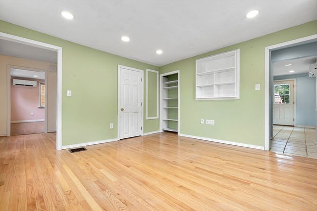 31 Vincent, Saugus, MA 01906