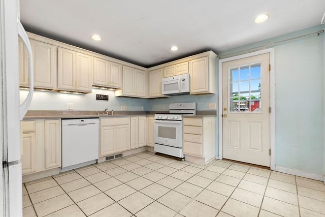 31 Vincent, Saugus, MA 01906