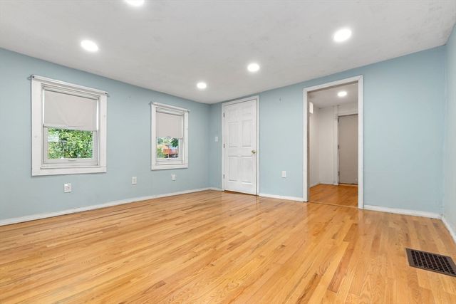31 Vincent, Saugus, MA 01906