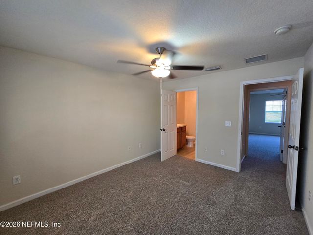 8550 ARGYLE BUSINESS Loop 505, Jacksonville, FL 32244