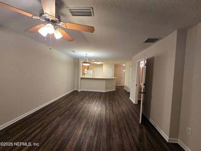 8550 ARGYLE BUSINESS Loop 505, Jacksonville, FL 32244