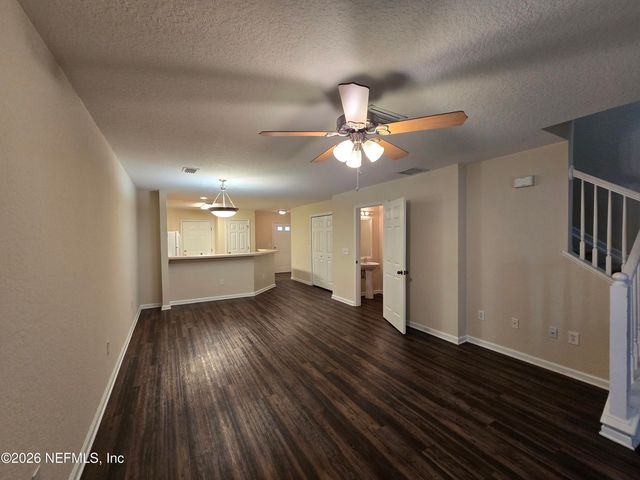 8550 ARGYLE BUSINESS Loop 505, Jacksonville, FL 32244