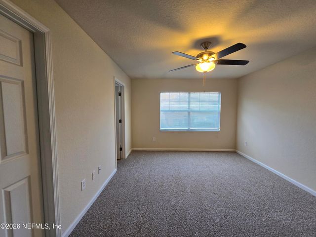 8550 ARGYLE BUSINESS Loop 505, Jacksonville, FL 32244