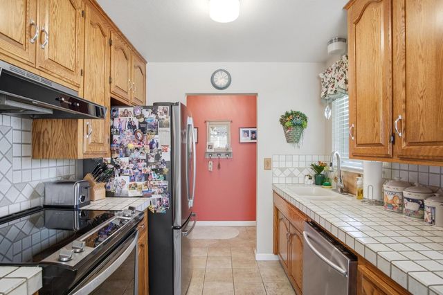 647 Ward Ave, Patterson, CA 95363