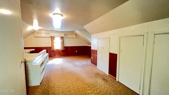 1128 Hedgewood Lane, Niskayuna, NY 12309