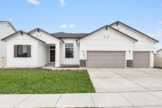 7043 E Marble Springs Dr, Nampa, ID 83687