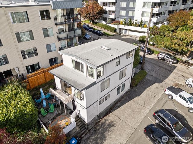 561 Lee Street, Seattle, WA 98109