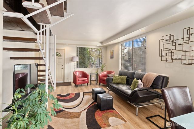 561 Lee Street, Seattle, WA 98109