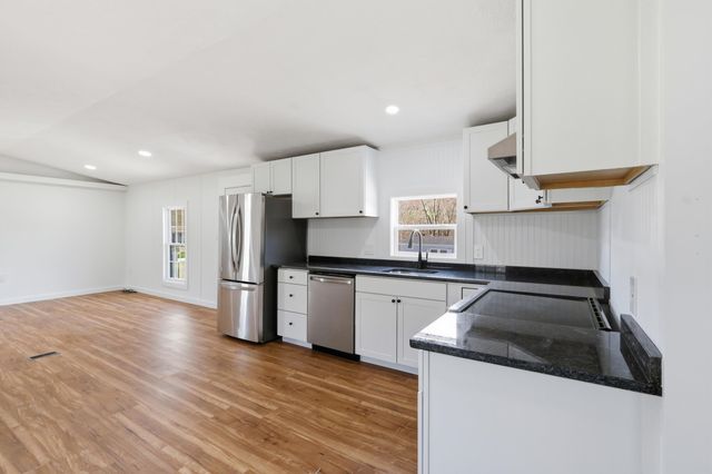 33 Cleo Circle, Rochester, NH 03868