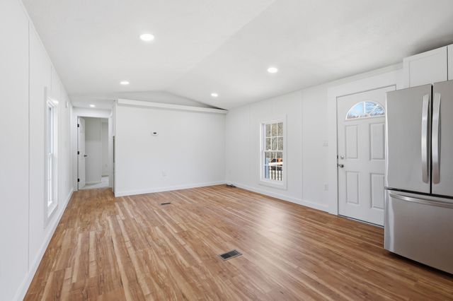 33 Cleo Circle, Rochester, NH 03868