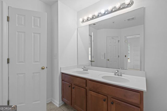 4658 Creekside Villas Way SE, Smyrna, GA 30082