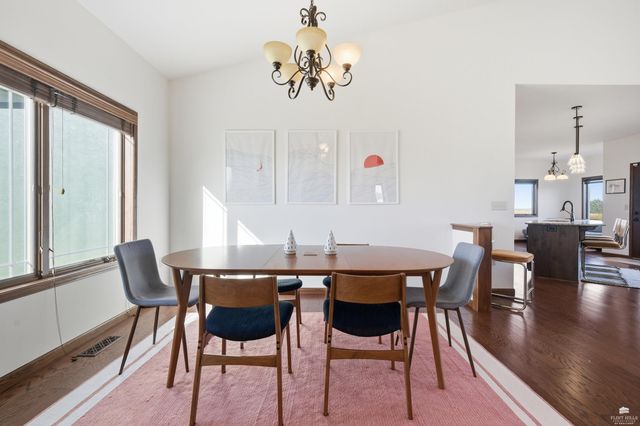 5717 Pheasant Ridge Road, Manhattan, KS 66502