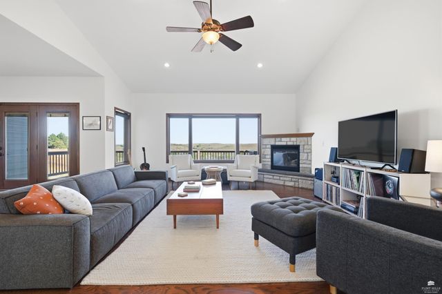 5717 Pheasant Ridge Road, Manhattan, KS 66502