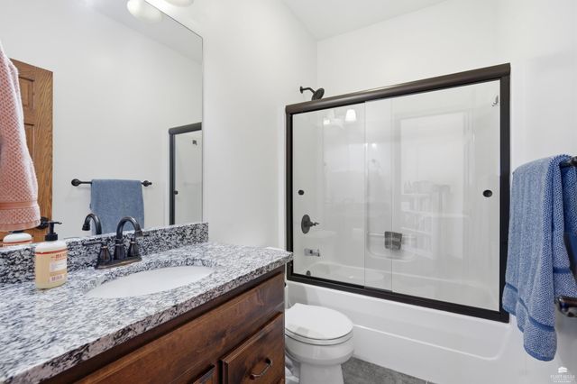 5717 Pheasant Ridge Road, Manhattan, KS 66502