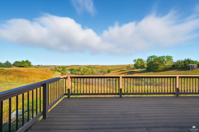 5717 Pheasant Ridge Road, Manhattan, KS 66502