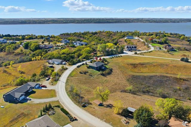 5717 Pheasant Ridge Road, Manhattan, KS 66502