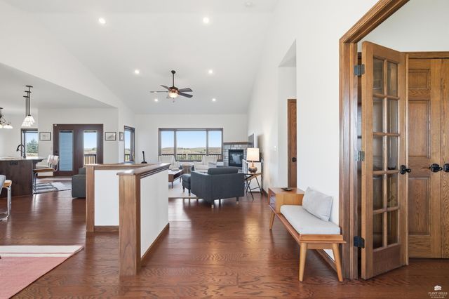 5717 Pheasant Ridge Road, Manhattan, KS 66502