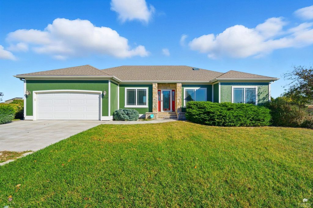 5717 Pheasant Ridge Road, Manhattan, KS 66502