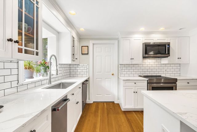 101 Bird St, Needham, MA 02492