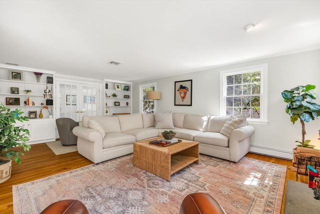 101 Bird St, Needham, MA 02492