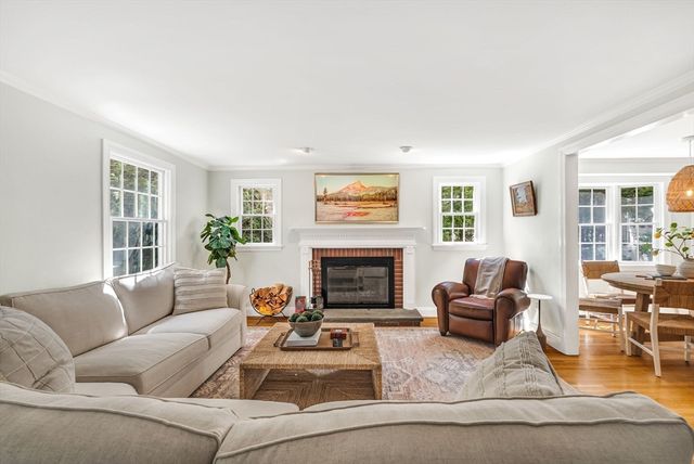 101 Bird St, Needham, MA 02492