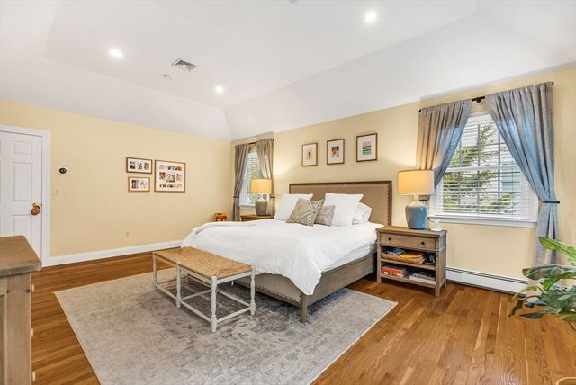 101 Bird St, Needham, MA 02492