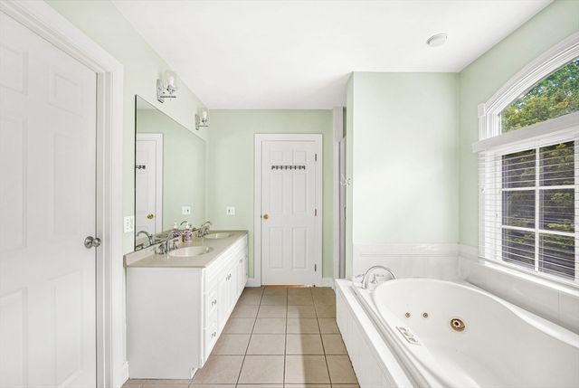 101 Bird St, Needham, MA 02492