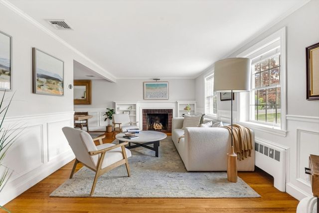 101 Bird St, Needham, MA 02492