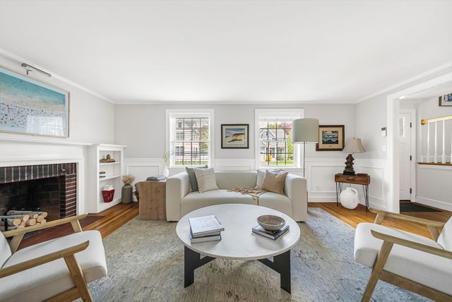 101 Bird St, Needham, MA 02492