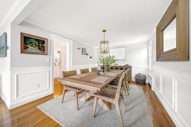 101 Bird St, Needham, MA 02492