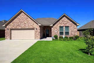 216 Shannon Street, Angleton, TX 77515