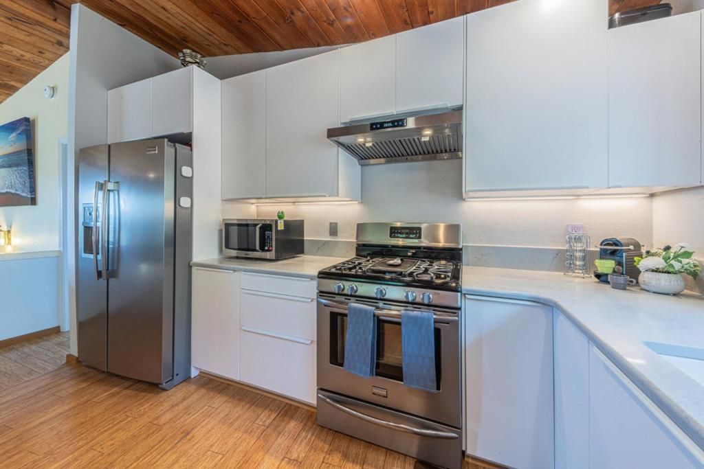 Image 24 of property listing at 17220 Garlen Court, Salinas, CA 93907