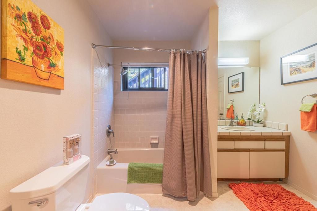 Image 36 of property listing at 17220 Garlen Court, Salinas, CA 93907