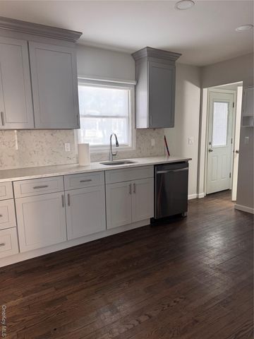 14 Fenner Lane, Nanuet, NY 10954