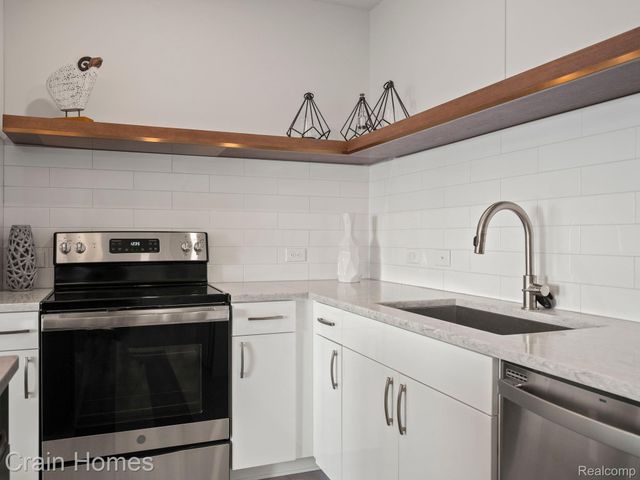 7430 2ND Avenue #1010, Detroit, MI 48202